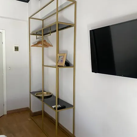 Apartment 5 *