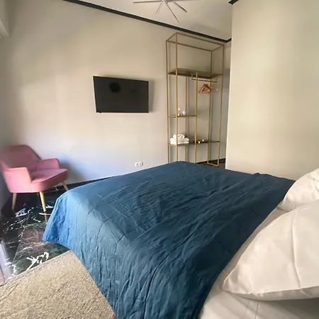 5 Apartment